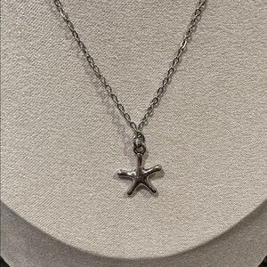 Harriet Ave Jewels Silver Starfish Necklace